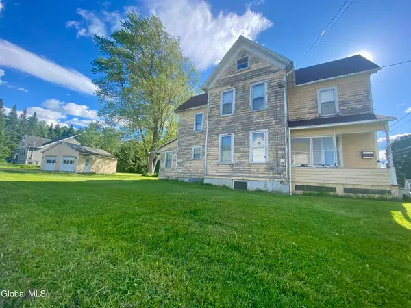 114 E Fourth Avenue, Johnstown, NY 12095