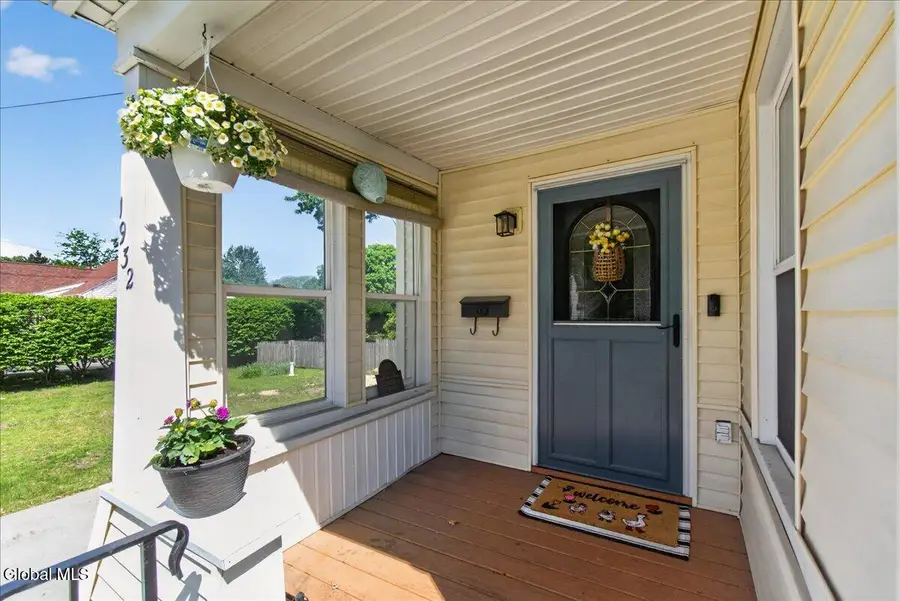 1932 Tower Avenue, Rotterdam, NY 12304 - #2