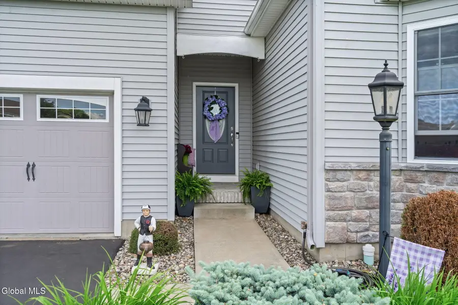5 Rosemore Place, Halfmoon, NY 12118 - #2