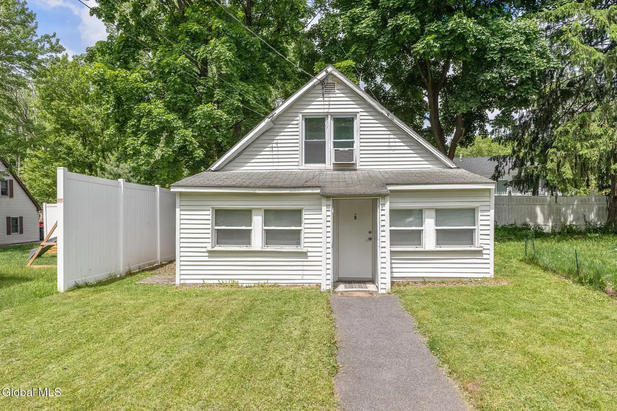 9 Kellogg Avenue, Colonie, NY 12304 - #1