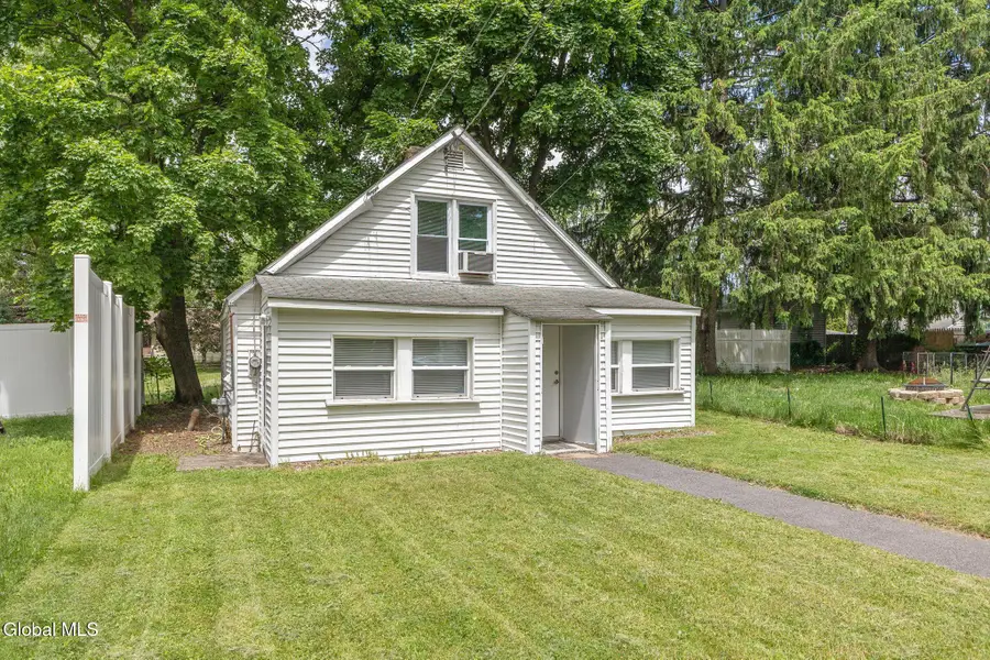 9 Kellogg Avenue, Colonie, NY 12304 - #3