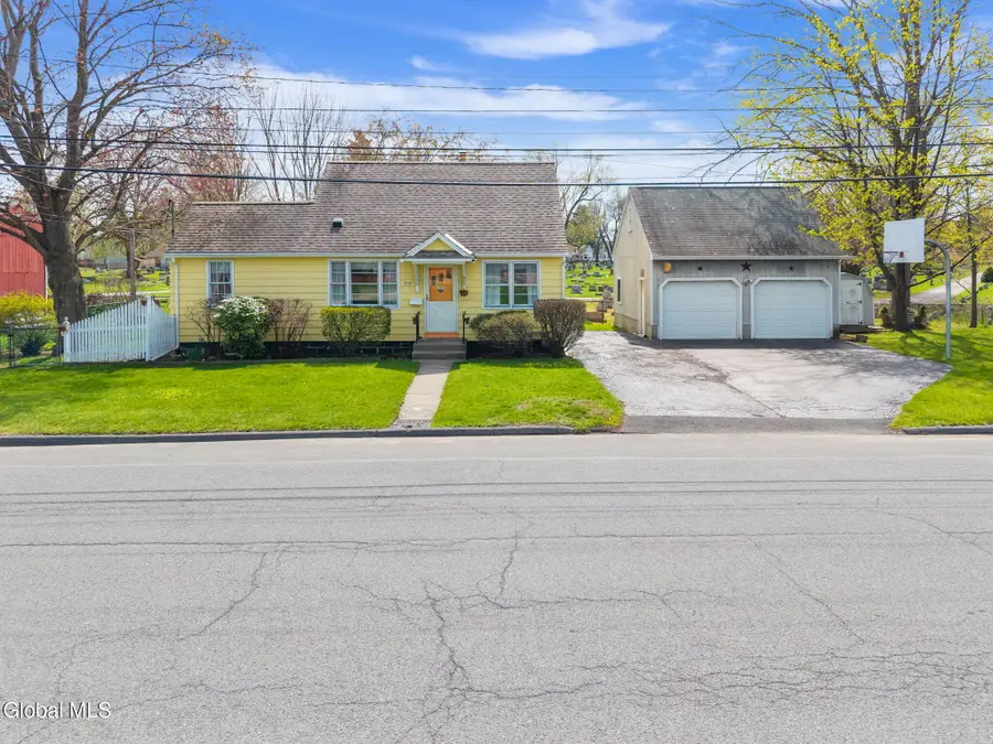 15 Albermarle Road, Scotia, NY 12302 - #2