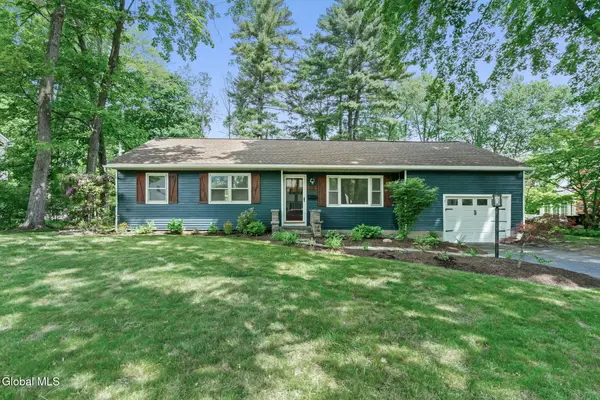 118 E Poplar Drive, Bethlehem, NY 12054