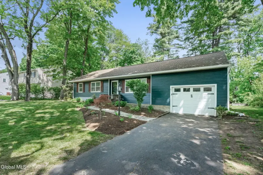 118 E Poplar Drive, Bethlehem, NY 12054 - #2