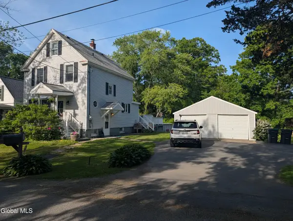 874 Benedict Avenue, Niskayuna, NY 12309