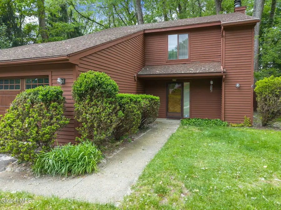 64 Algonquin Road, Clifton Park, NY 12065 - #3