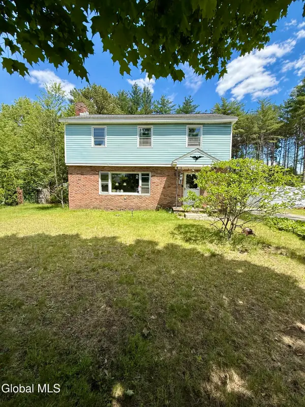 25 Merritt Road, Queensbury, NY 12804