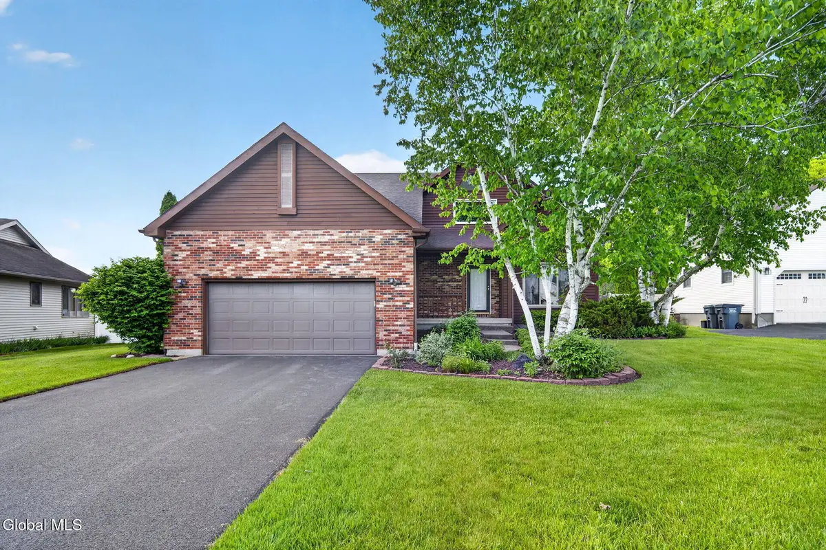 23 Rolling Hills Road, Colonie, NY 12309 - #1