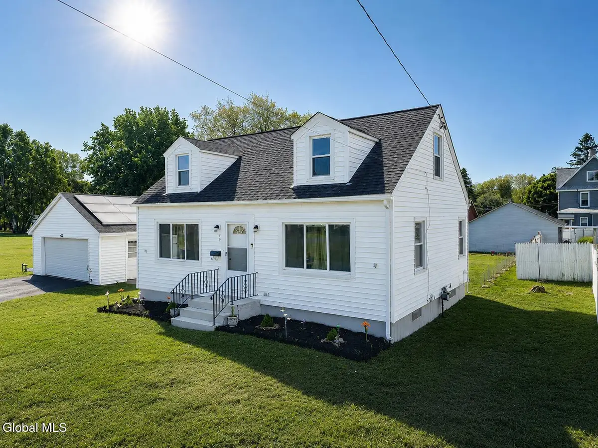 90 Clizbe Avenue, Amsterdam, NY 12010 - #1