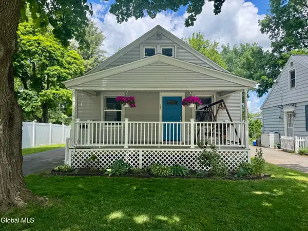 13 Knickerbocker Road, Scotia, NY 12302