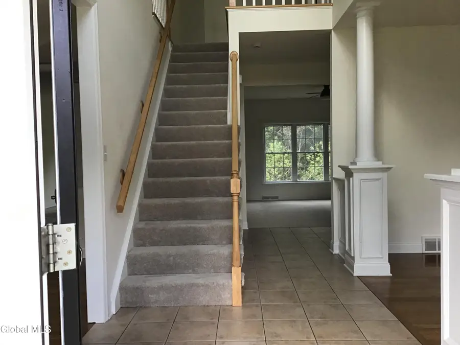 10 Reynolds Court, Bethlehem, NY 12054 - #2