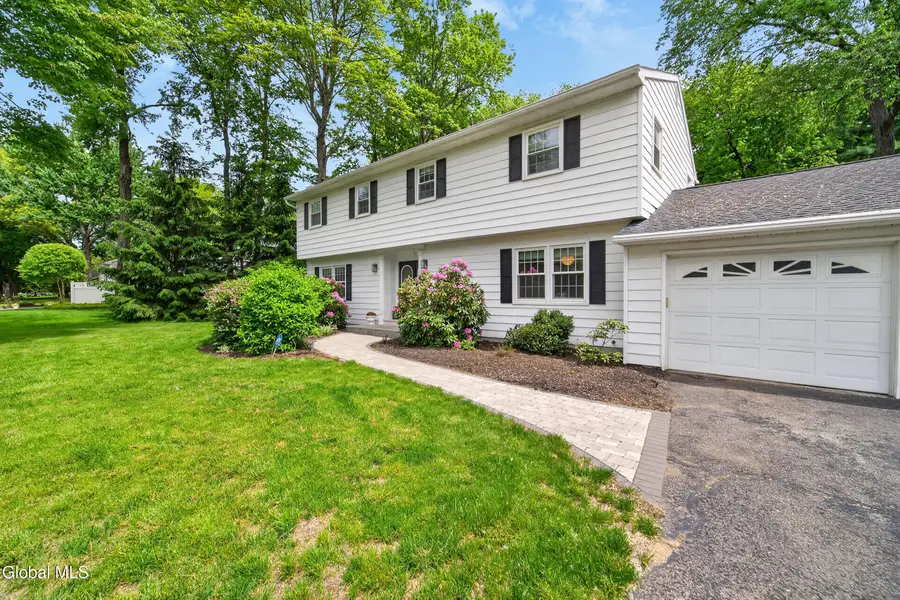 77 Huntersfield Road, Bethlehem, NY 12054 - #2