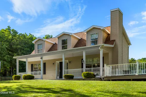206 N Lake Avenue, Brunswick, NY 12180
