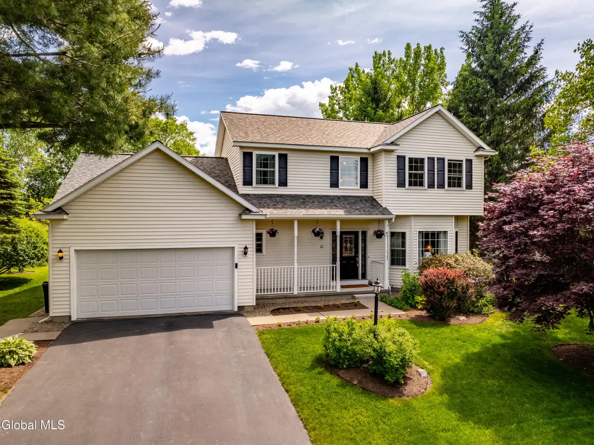 22 Blue Jay Way, Clifton Park, NY 12148 - #1