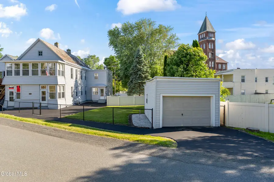 27 Mohawk Avenue, Waterford, NY 12188 - #3