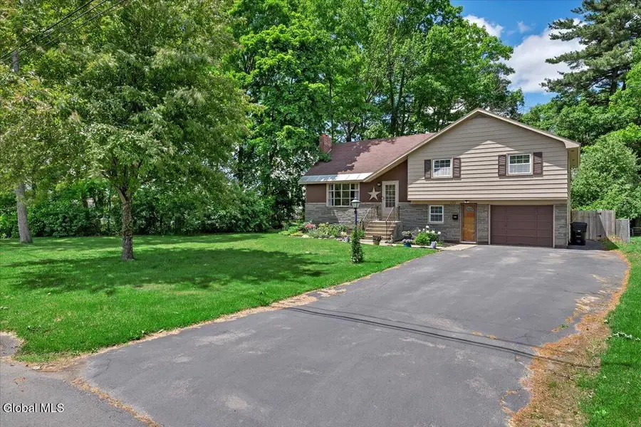 2153 Van Wormer Road, Rotterdam, NY 12303 - #3