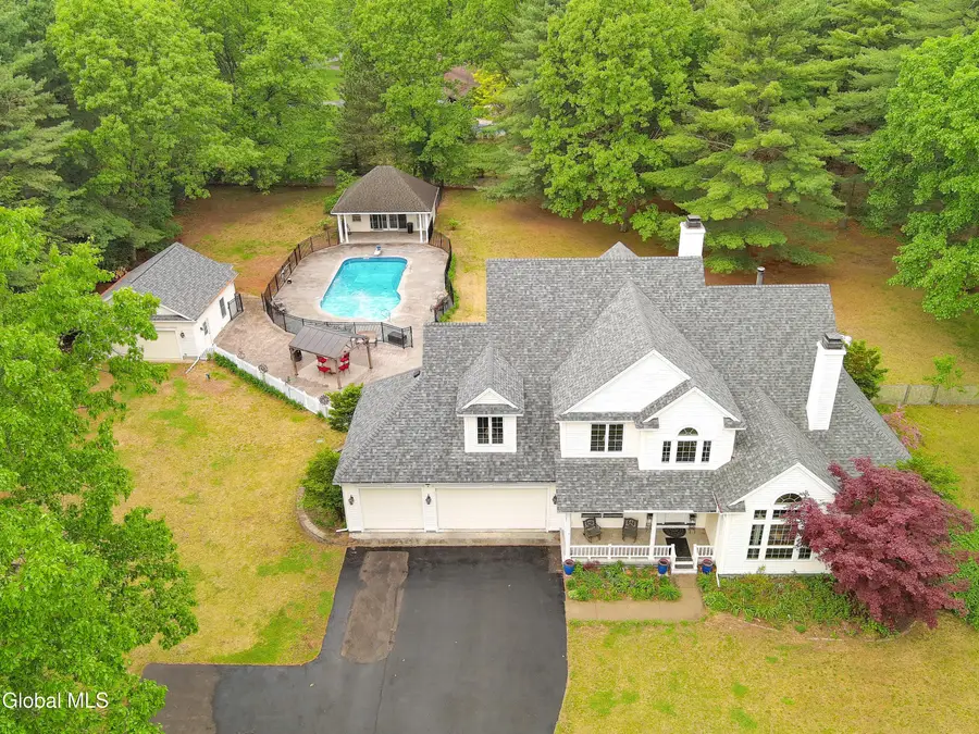 31 Briarhurst Drive, Moreau, NY 12831 - #2