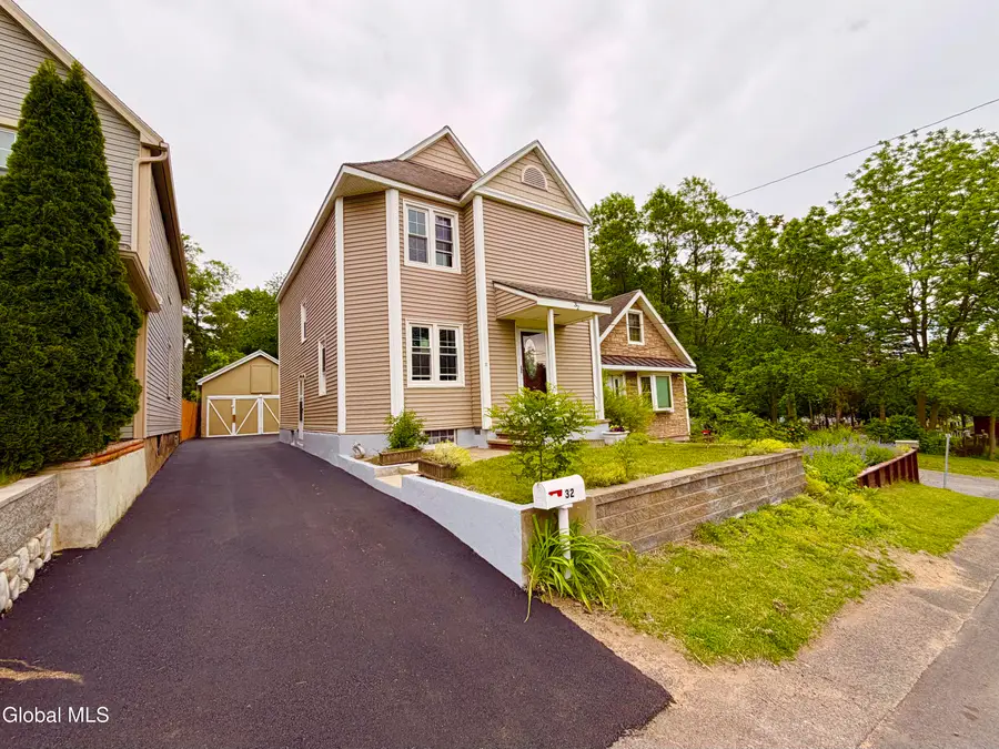 32 Mount Stuart Road, Rotterdam, NY 12304 - #3