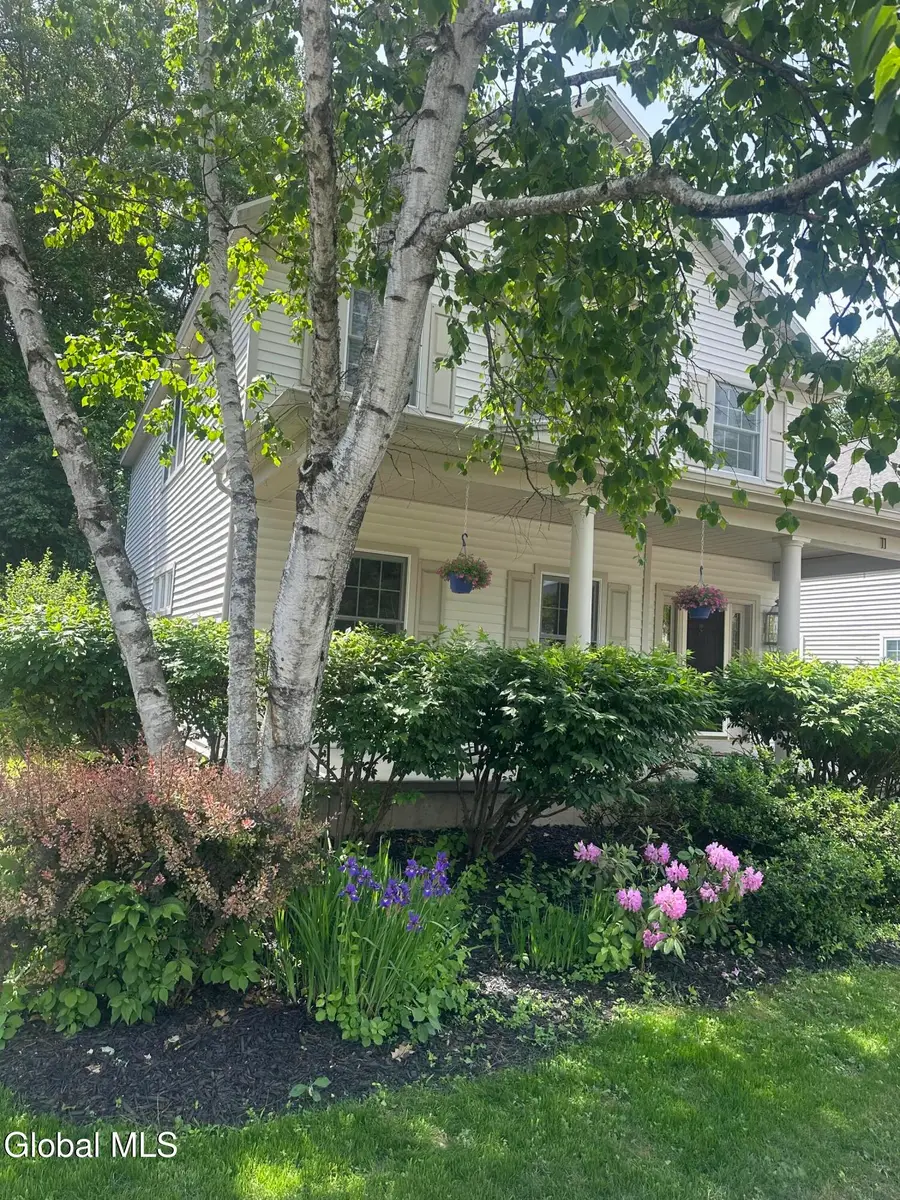 11 Thoroughbred Drive, Saratoga Springs, NY 12866 - #3