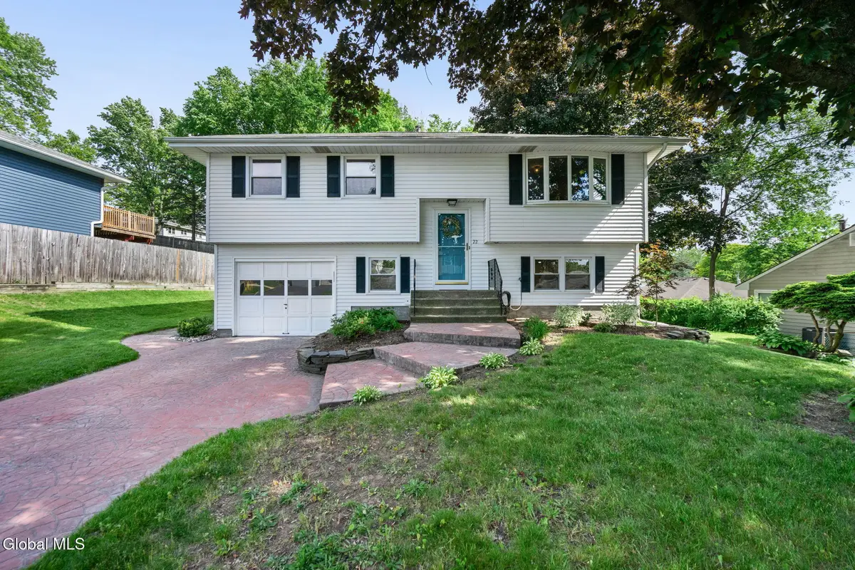 22 Collegeview Drive, Loudonville, NY 12211 - #1