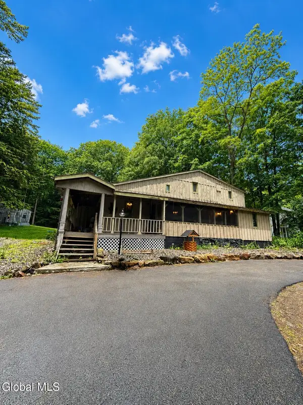 59 Hadlock Pond Road, Fort Ann, NY 12827