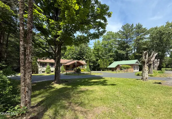 371 Lakeview Road, Broadalbin, NY 12025