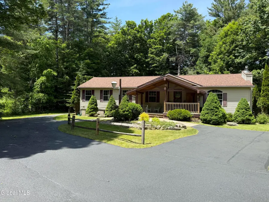 371 Lakeview Road, Broadalbin, NY 12025 - #2