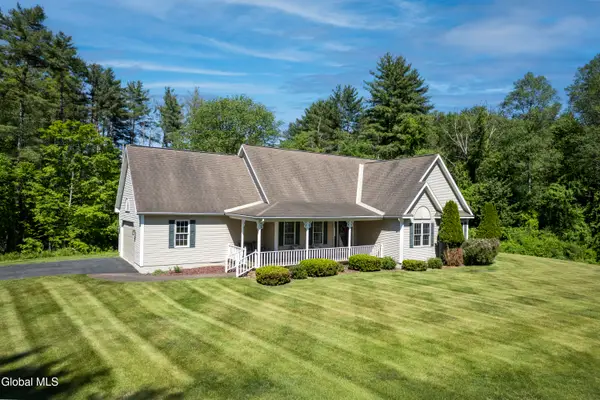 7 Glen Court, Queensbury, NY 12804