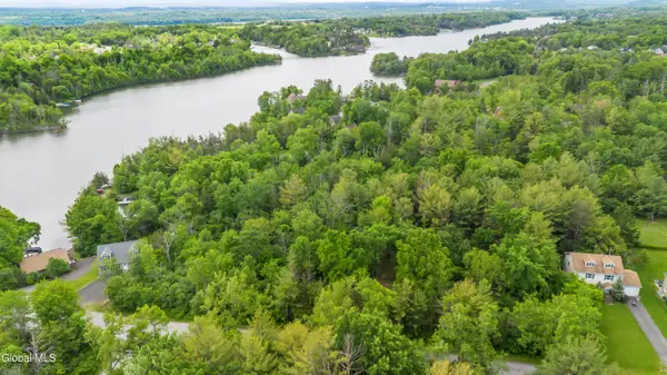 21 Rip Van Winkle Drive, Coxsackie, NY 12015