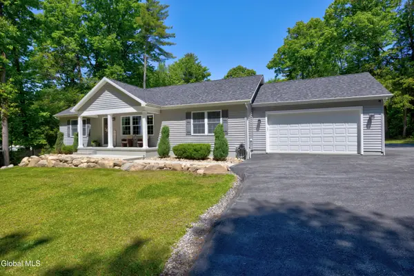 31 Griffin Road, Greenfield, NY 12833