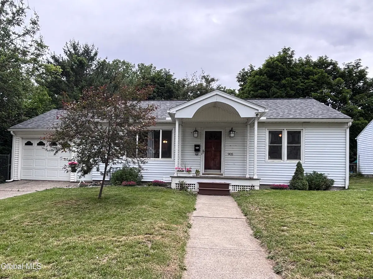 905 3rd Avenue, Troy, NY 12182 - #1