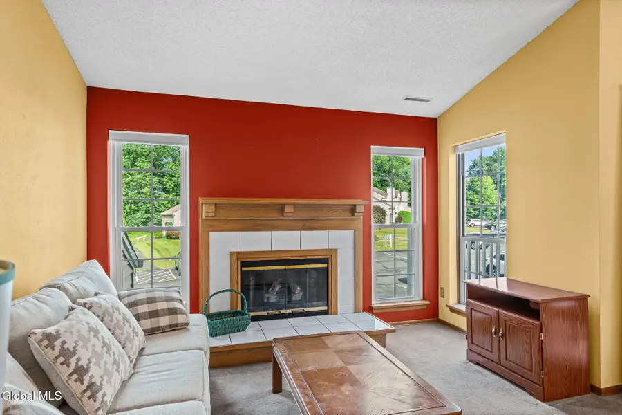 422 Hampton Place Boulevard, North Greenbush, NY 12180 - #3