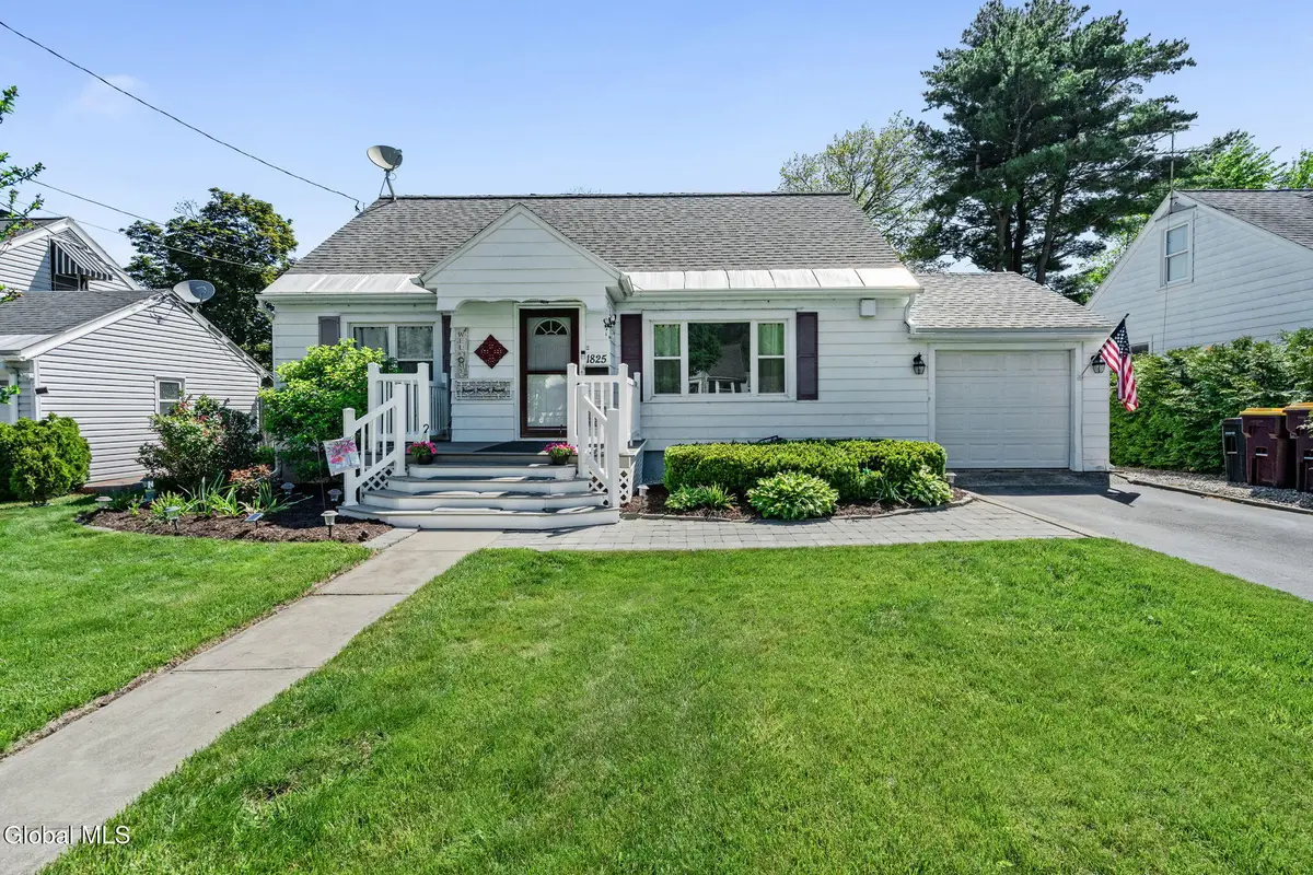 1825 Van Cortland Street, Rotterdam, NY 12303 - #1