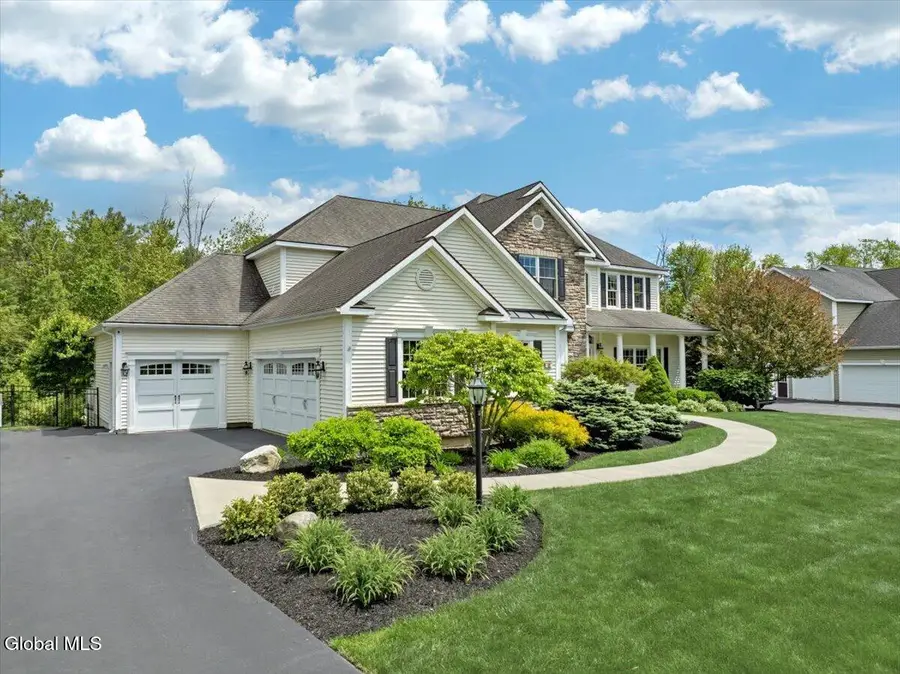 13 Tipperary Way, Ballston Lake, NY 12019 - #2