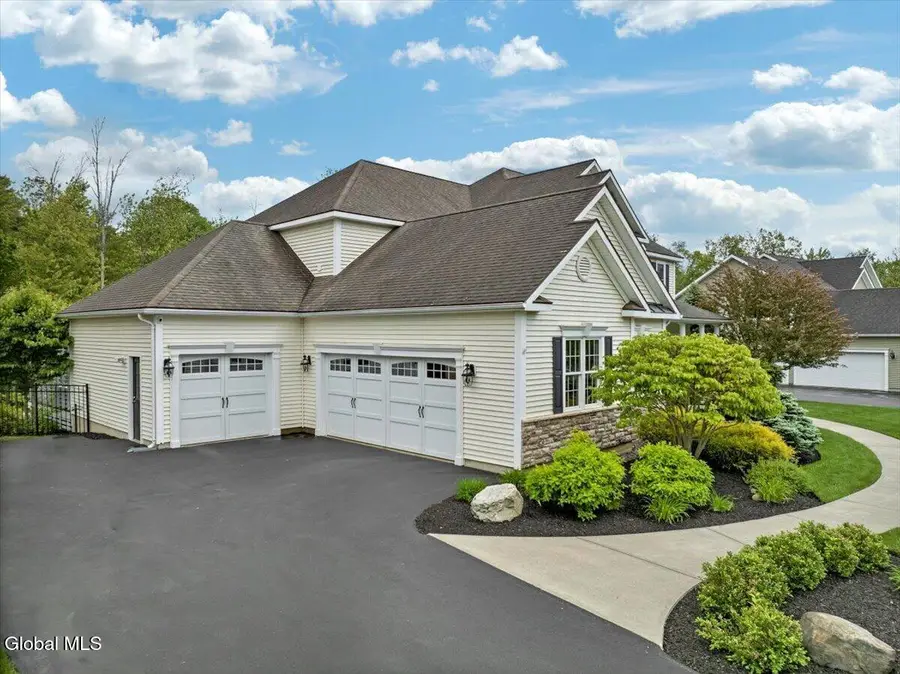 13 Tipperary Way, Ballston Lake, NY 12019 - #3
