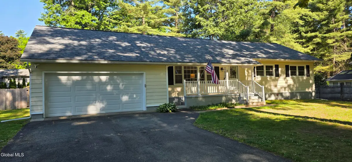 3 Peck Lane, Clifton Park, NY 12065 - #1