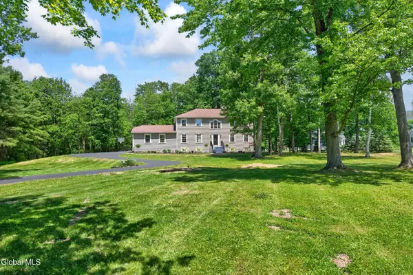 267 Bender Lane, Bethlehem, NY 12077
