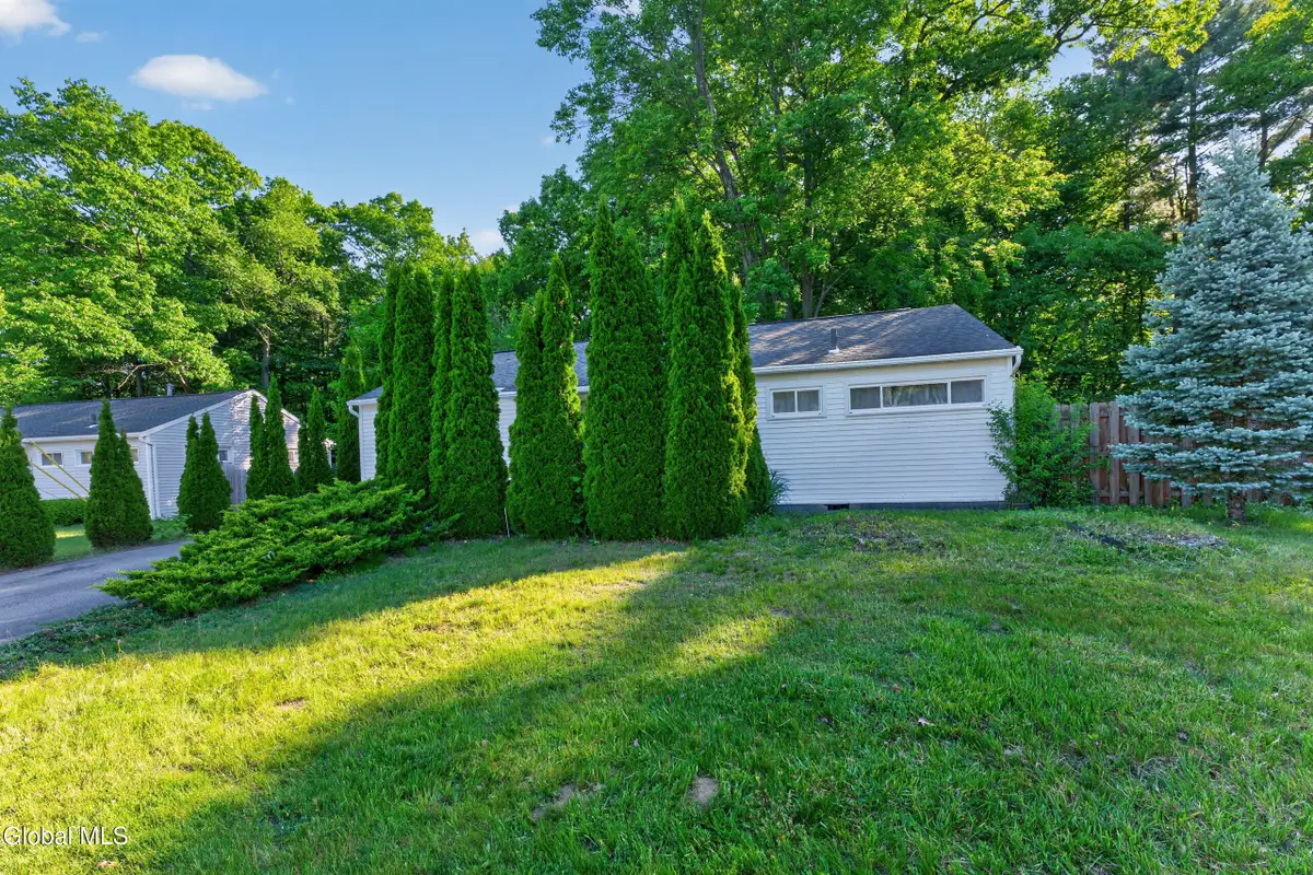 20 Winslow Drive, Colonie, NY 12309 - #1