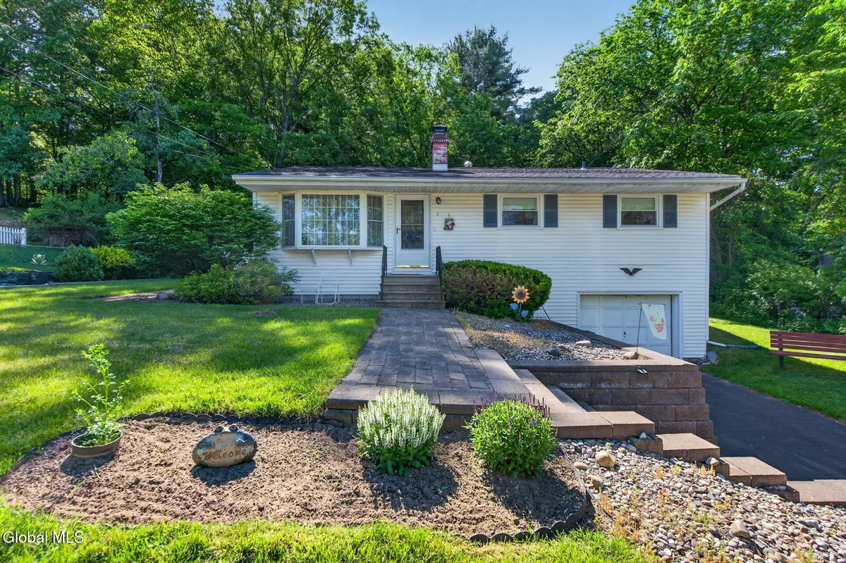 7 Dahlem Boulevard, Schenectady, NY 12309 - #1