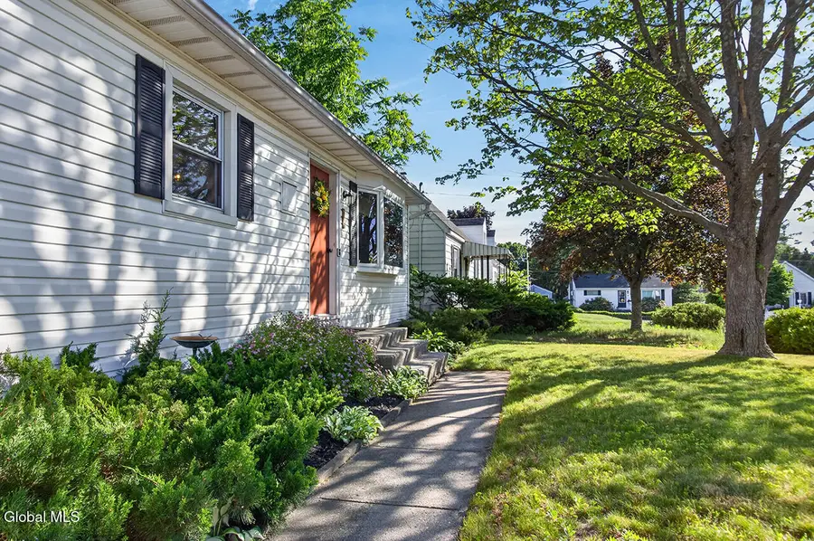 28 Smith Avenue, Colonie, NY 12205 - #2