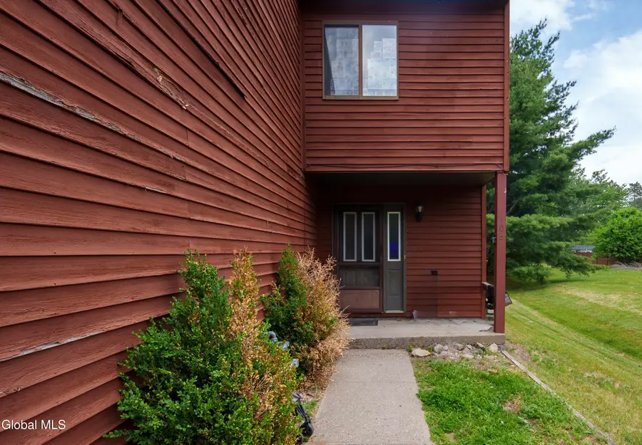 101-103 Stone Ridge Court, Guilderland, NY 12009 - #2