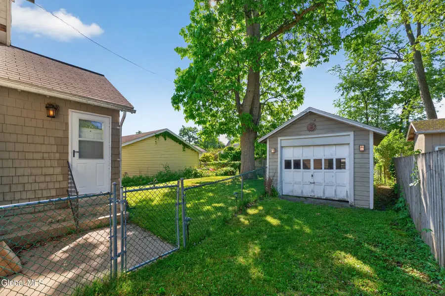 30 Fern Avenue, Colonie, NY 12205 - #3