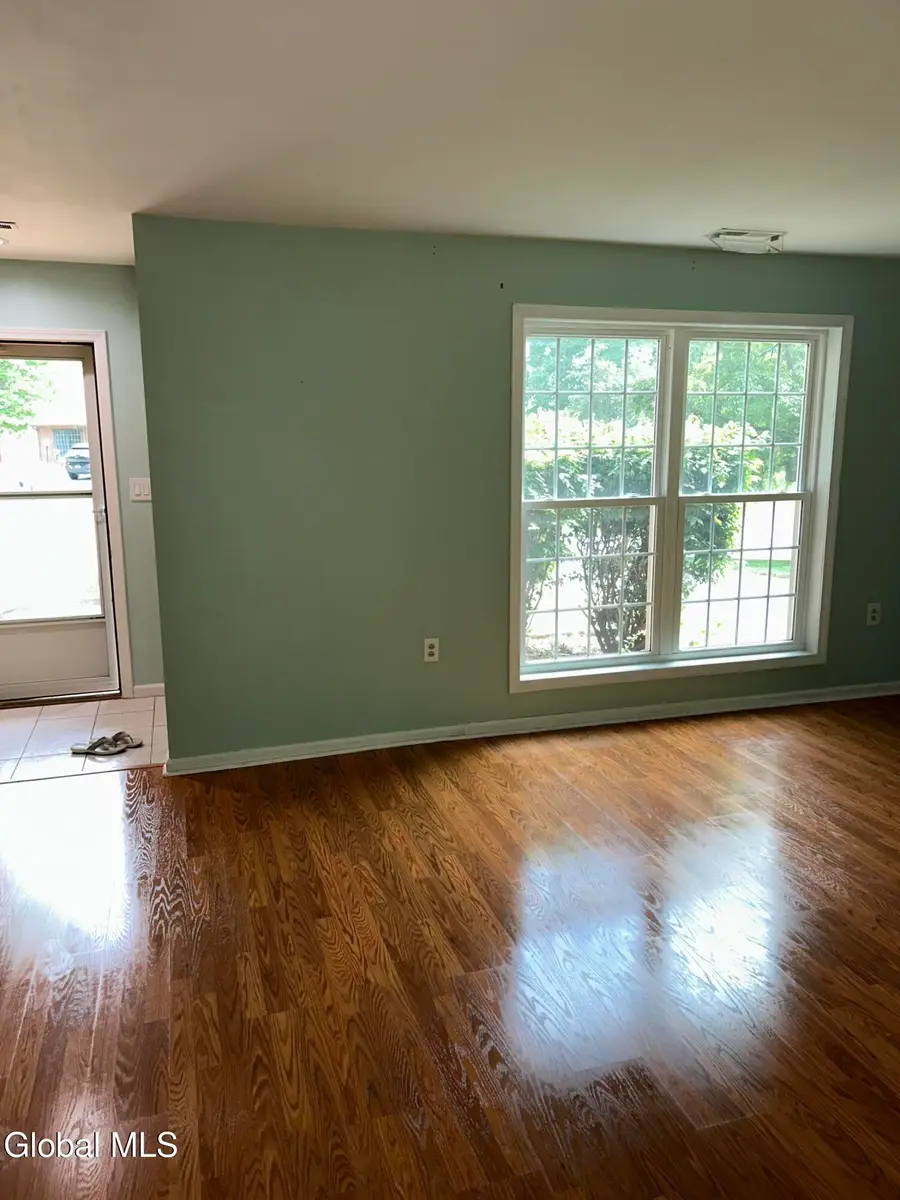 1 Southwest Way, Colonie, NY 12205 - #3