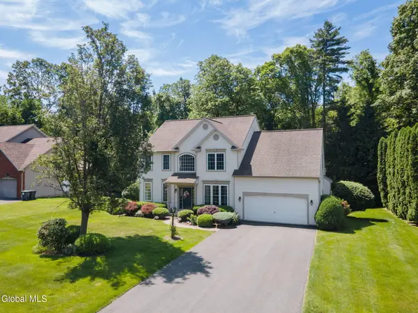 46 Mann Boulevard, Halfmoon, NY 12065