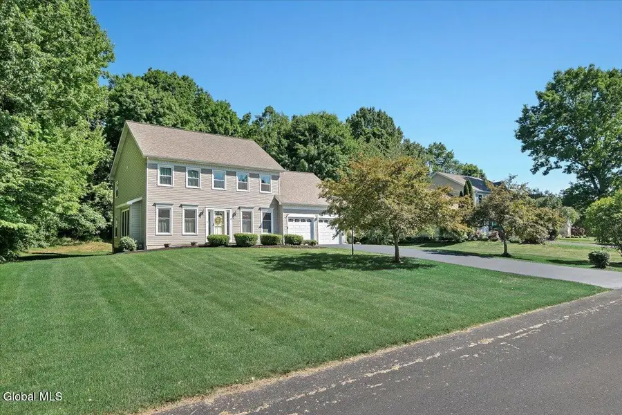 17 Christopher Way, Halfmoon, NY 12065 - #3