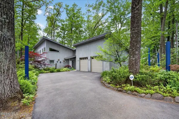 17 Ten Springs Drive, Saratoga Springs, NY 12866