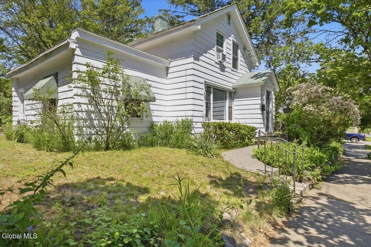 29 Hyde Street, Saratoga Springs, NY 12866 - #1