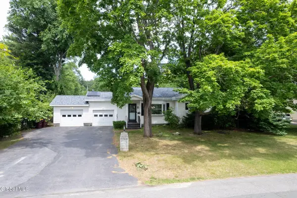 28 Lee Avenue, Guilderland, NY 12303