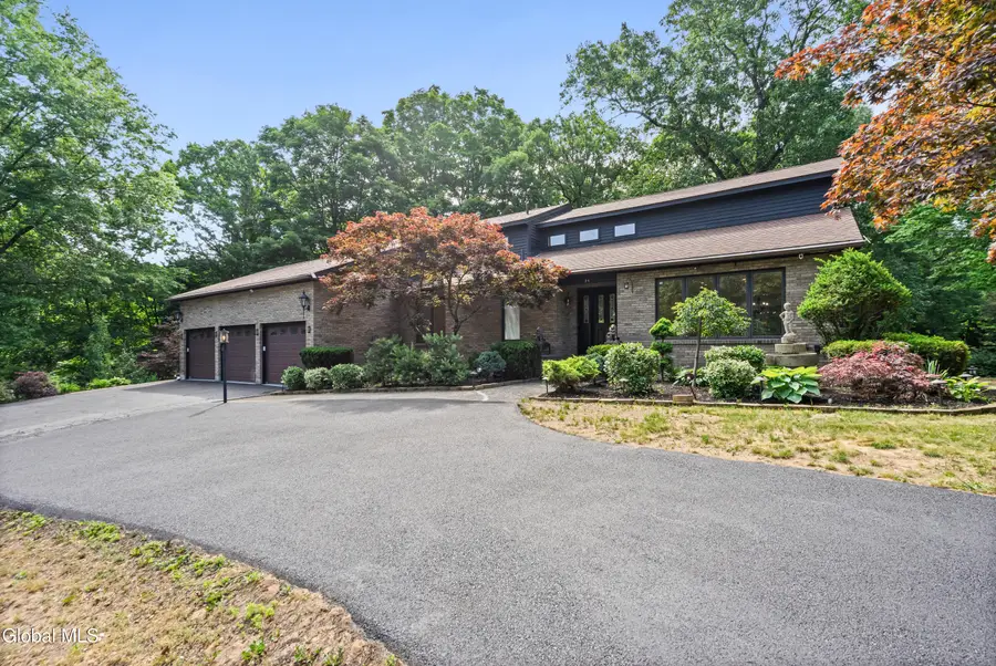 34 Oaktree Lane, Colonie, NY 12309 - #3