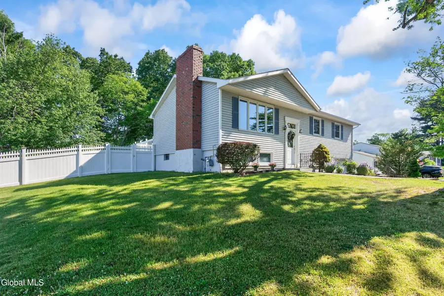 35 Comely Lane, Latham, NY 12110 - #3